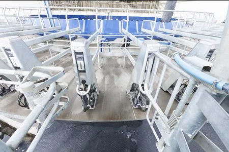 Роторные платформы с внешним оператором DeLaval PR1100TF и PR2250